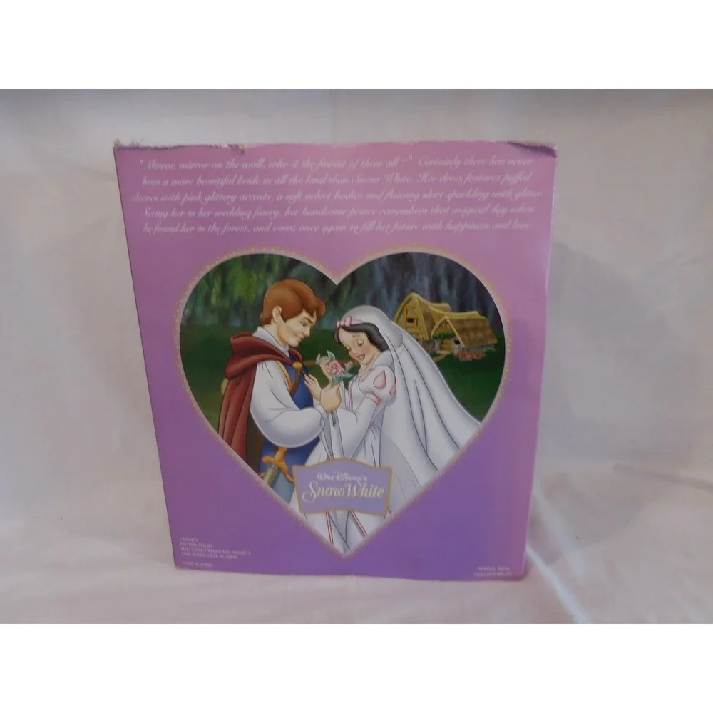 Disney Snow White and Prince Wedding Gift Set Special Edition 2005 New in Box